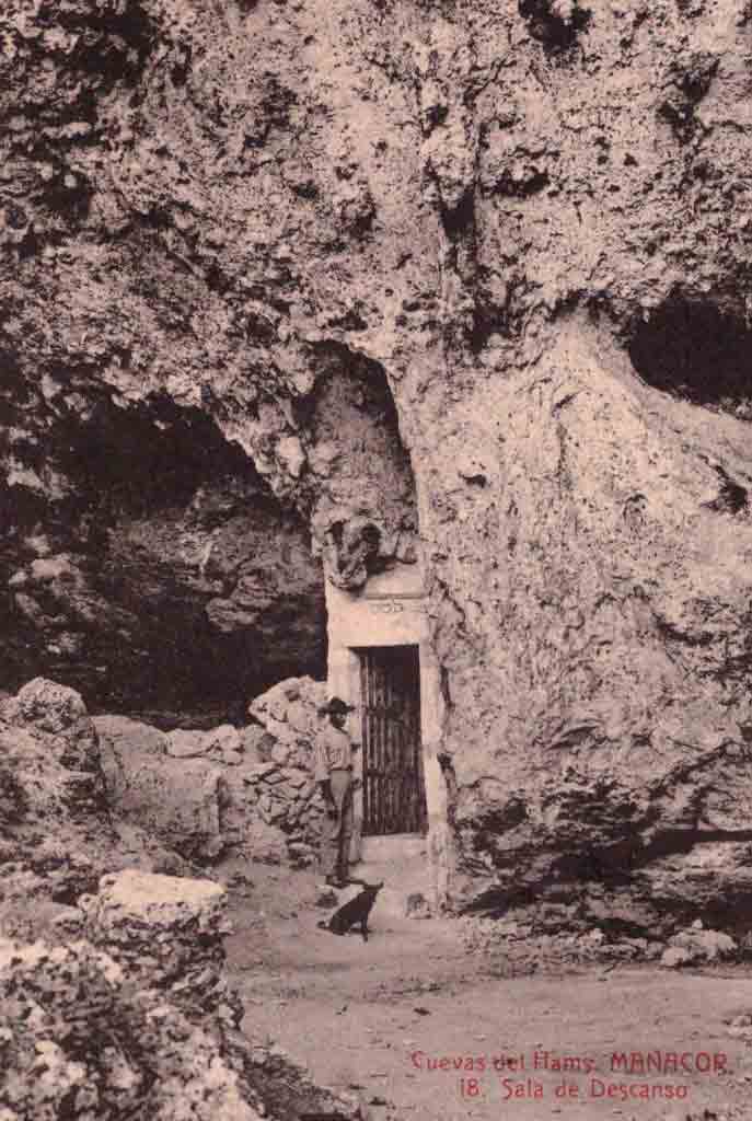 Cuevas dels Hams Historia