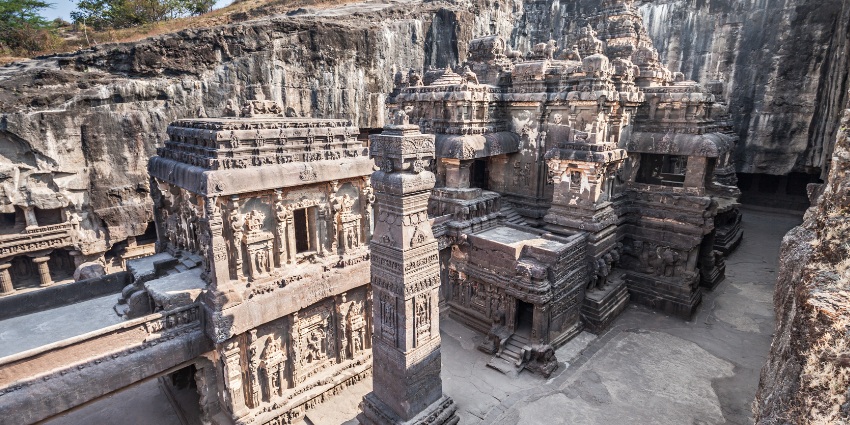 Las cuevas de Ellora-tres religiones en la misma roca