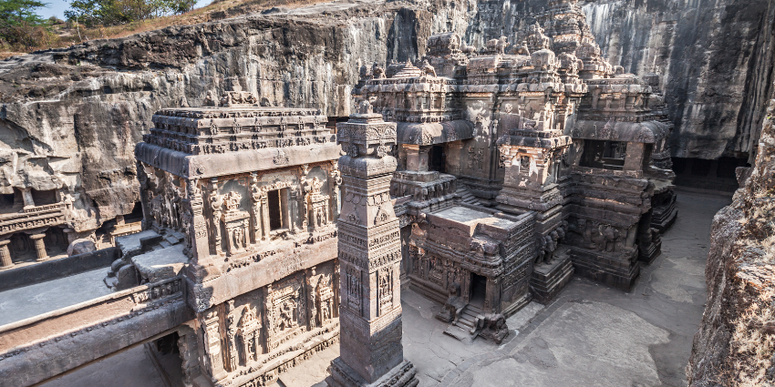 Las cuevas de Ellora-tres religiones en la misma roca
