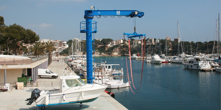 El-puerto-el-paseo-y-la-sirena